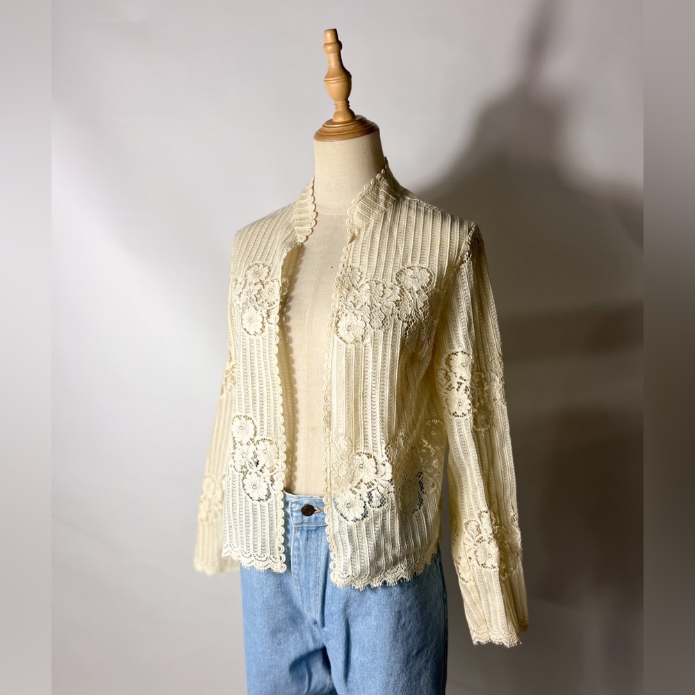 VINTAGE 1960s/70s Lace Mandarin Collar Bolero Cardigan Small